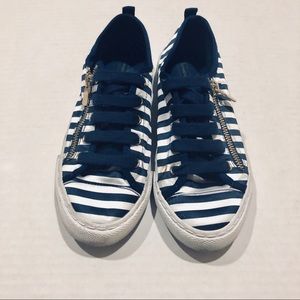 ❗️SOLD❗️ STRADIVARIUS Striped Sneakers